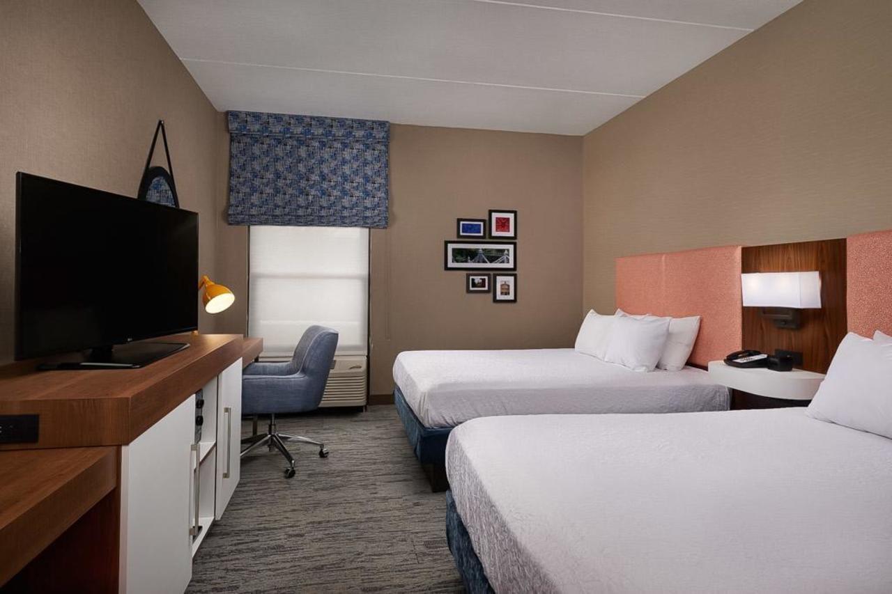 Hampton Inn Cleveland-Solon Exteriör bild