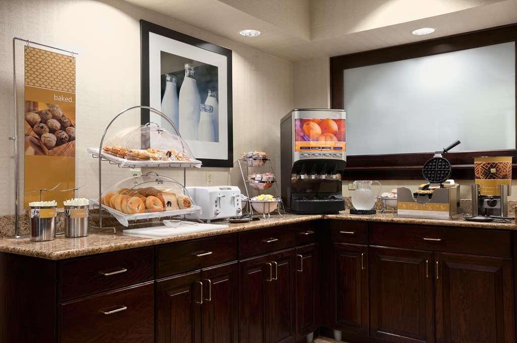 Hampton Inn Cleveland-Solon Restaurang bild