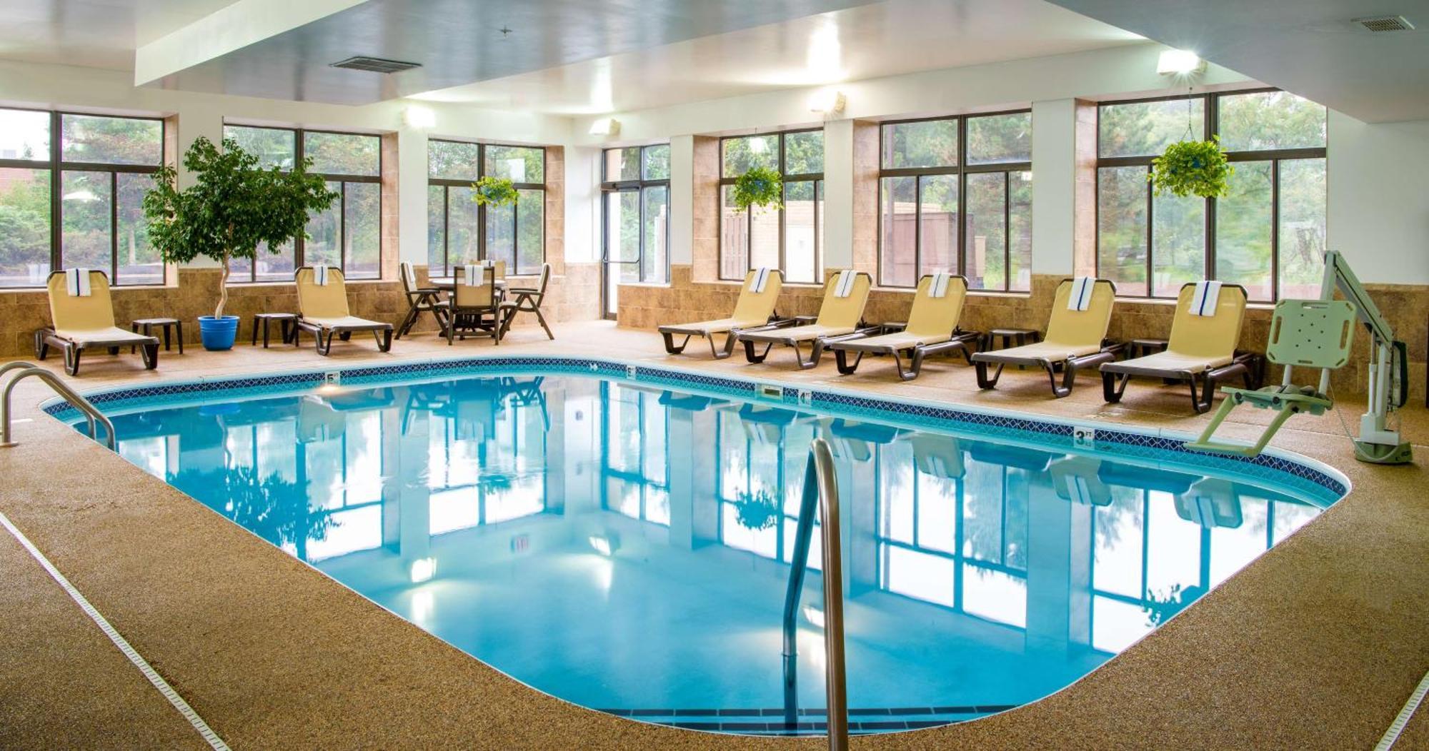 Hampton Inn Cleveland-Solon Exteriör bild