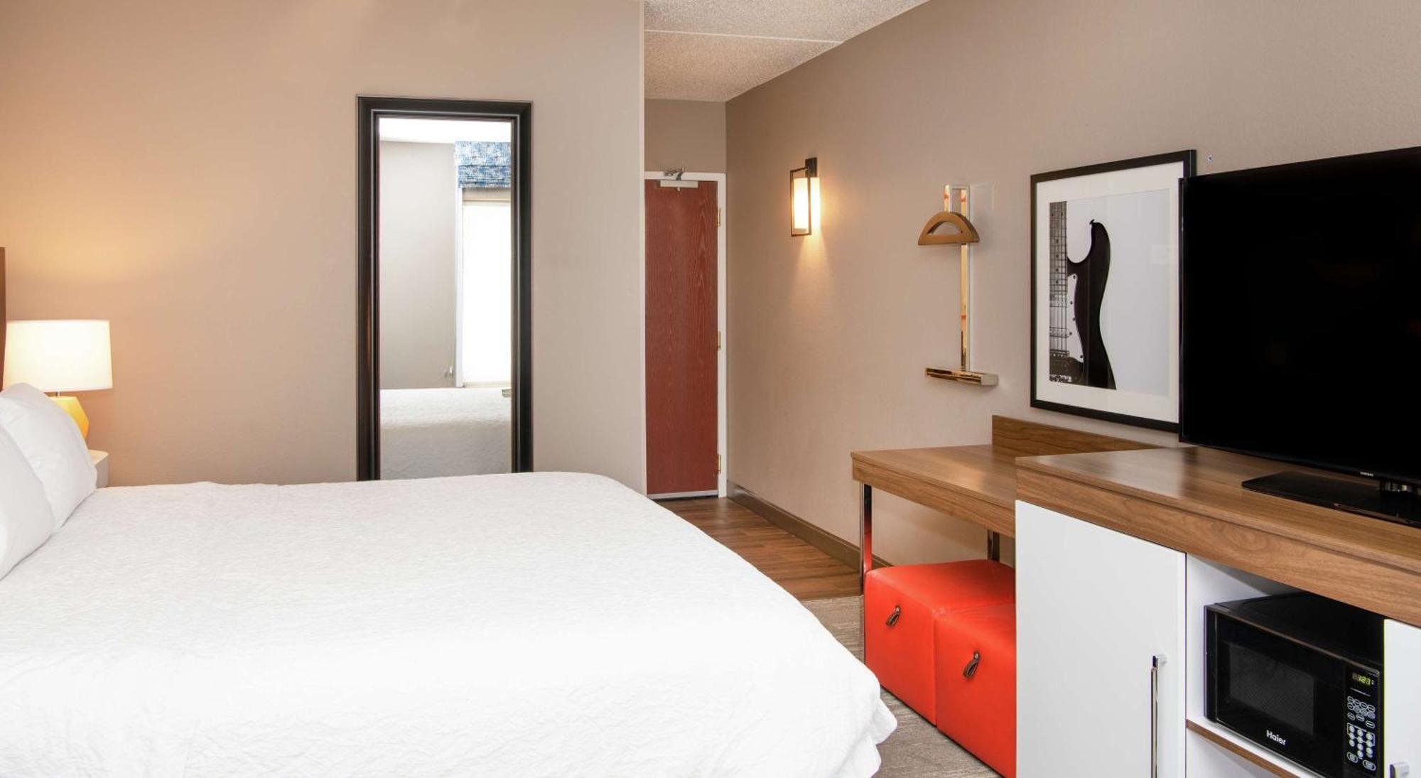 Hampton Inn Cleveland-Solon Exteriör bild