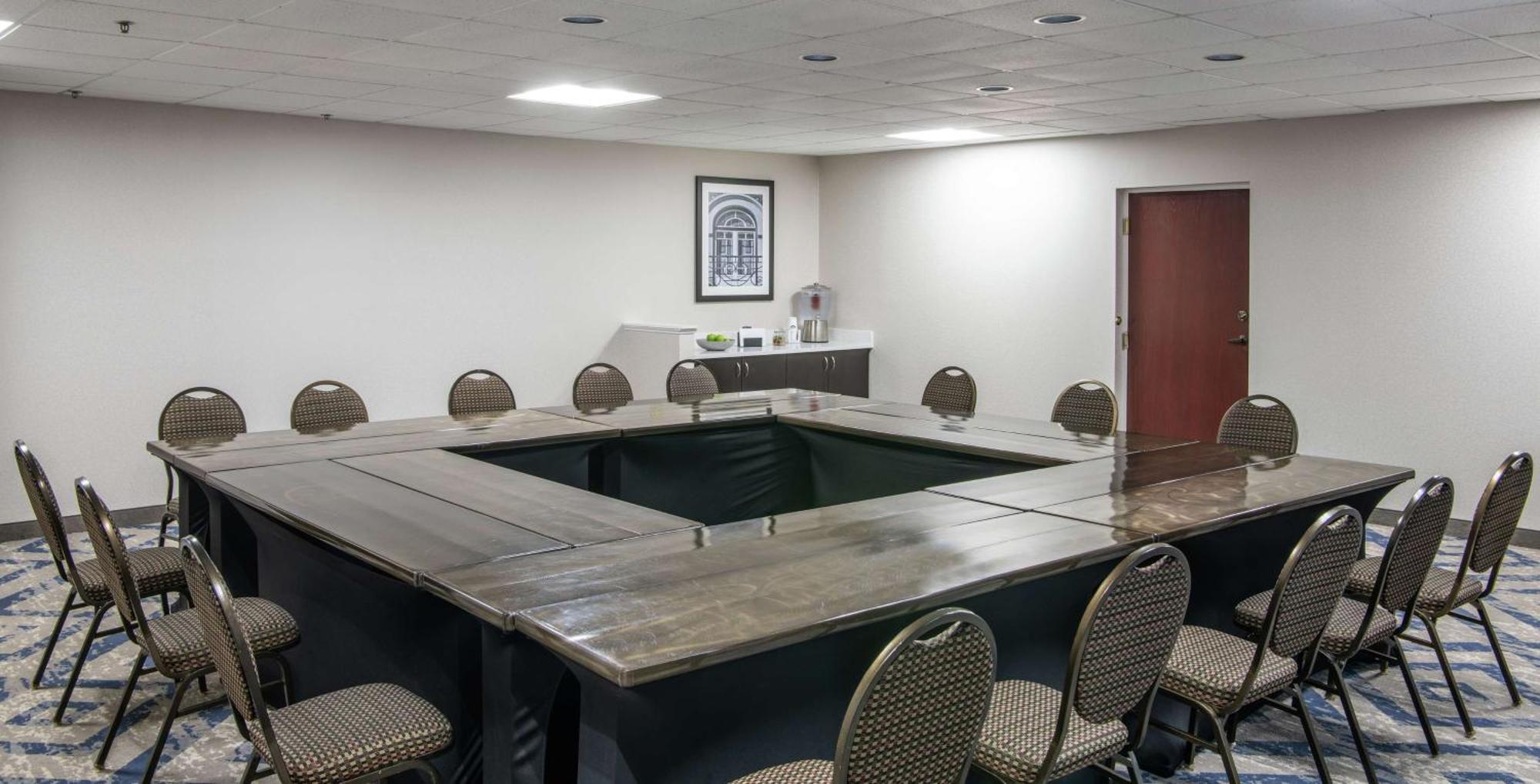 Hampton Inn Cleveland-Solon Exteriör bild