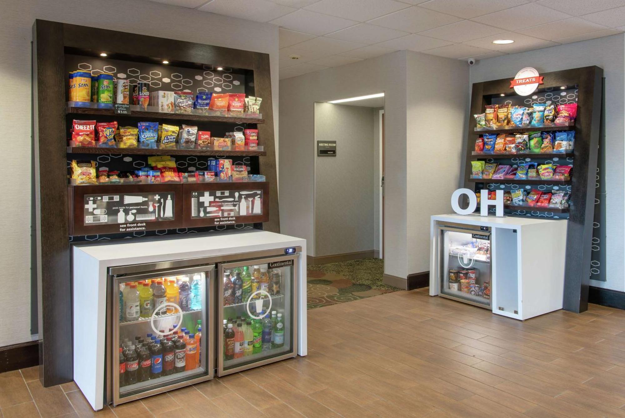 Hampton Inn Cleveland-Solon Exteriör bild