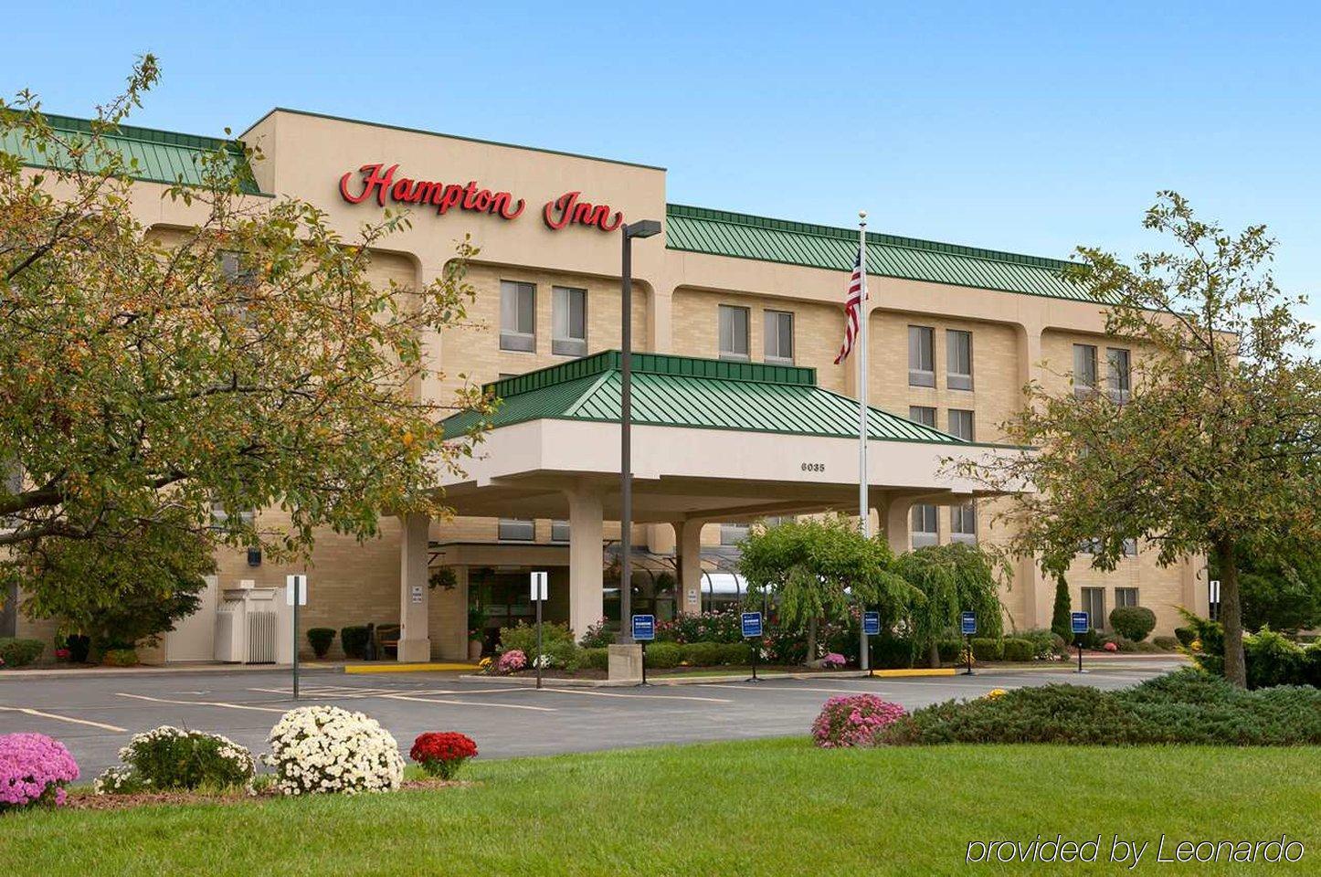 Hampton Inn Cleveland-Solon Exteriör bild