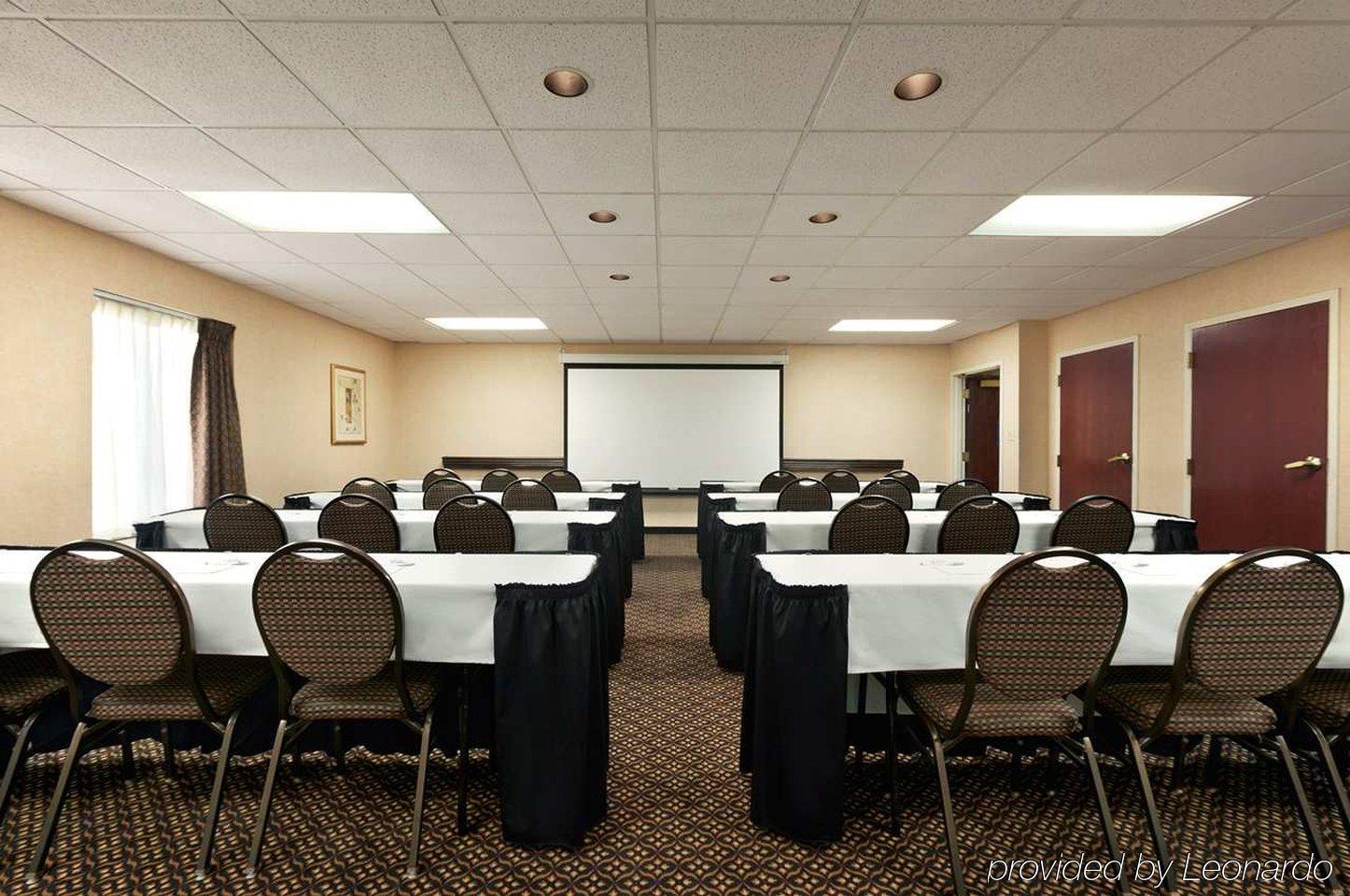 Hampton Inn Cleveland-Solon Exteriör bild