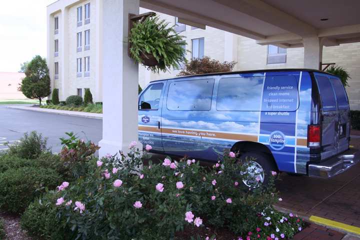 Hampton Inn Cleveland-Solon Exteriör bild